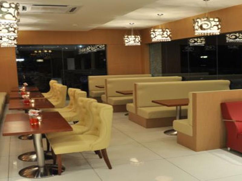 婆罗皇冠酒店 亞庇 外观 照片