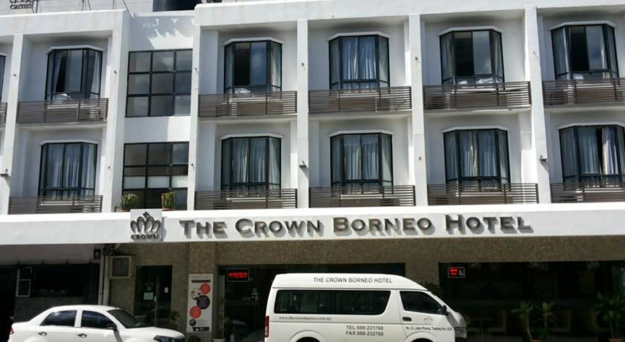 婆罗皇冠酒店 亞庇 外观 照片